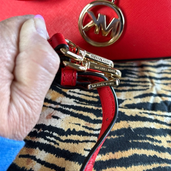 Michael Kors Savanna Medium Satchel Tote Handbag Brown and Red - Picture 8 of 10